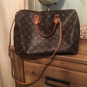 Louis Vuitton Speedy 35